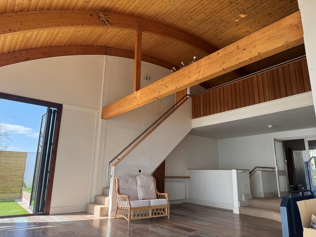 Lot: 106 - UNIQUE PROPERTY WITH STUNNING SEA VIEWS OVER THE ENGLISH CHANNEL - The Staircase to the First Floor